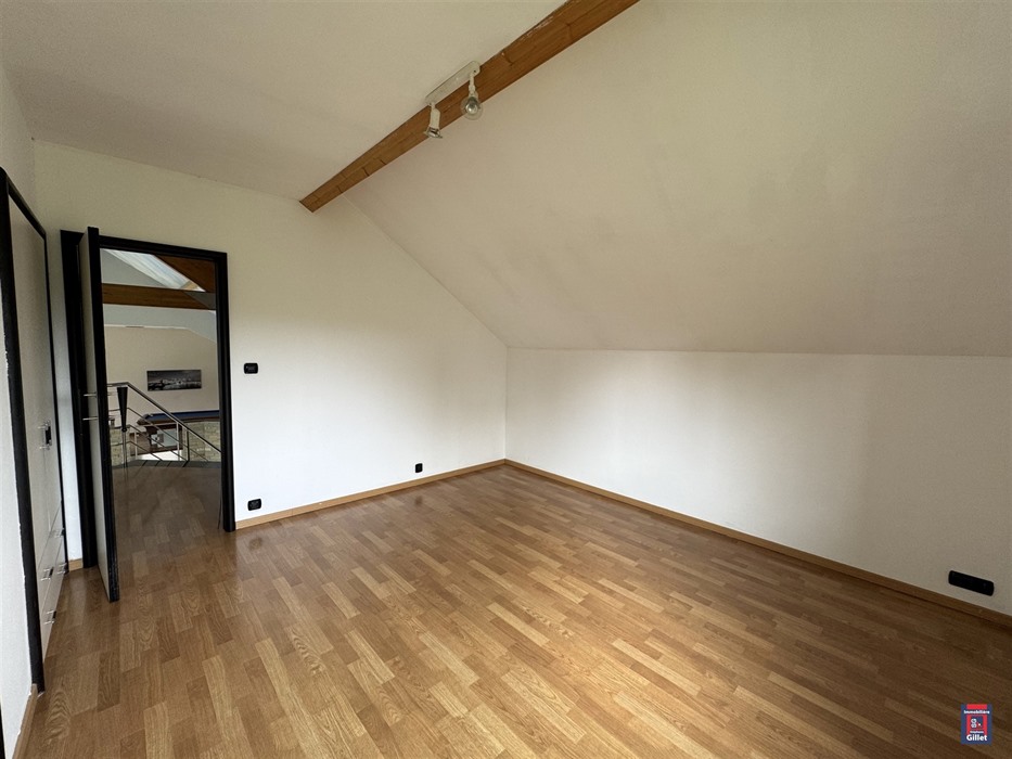 Étonnante maison 4 chambres avec piscine intérieure
