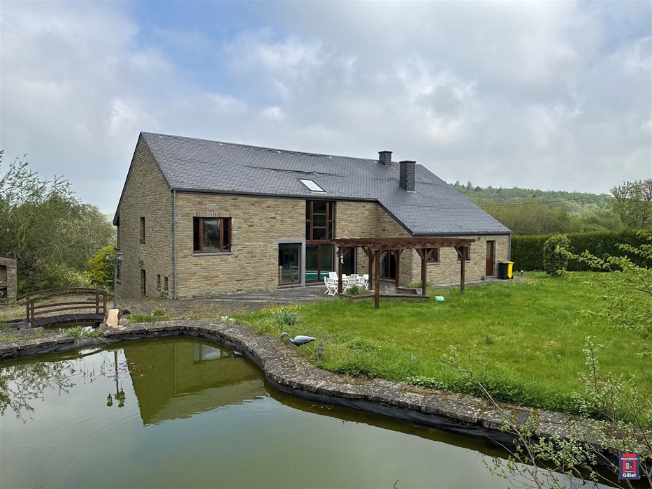 Étonnante maison 4 chambres avec piscine intérieure