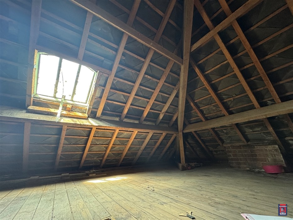 Maison 4 ch avec garages et jardin 