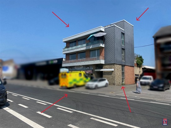 Immeuble de rapport composé de 2 appartements et un RDC commercial
