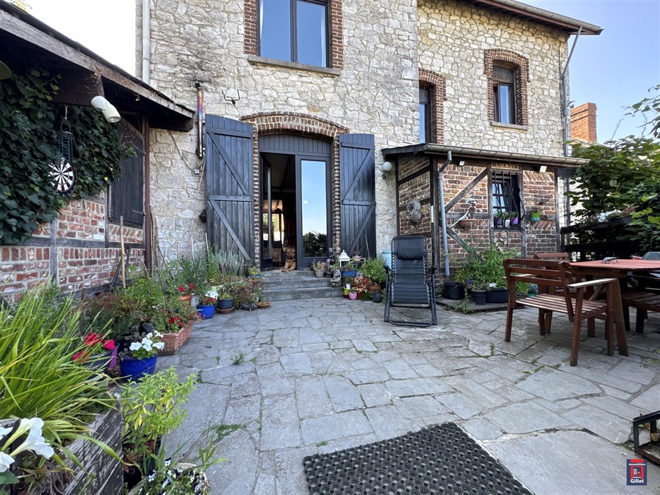 Grande maison villageoise à Groynne