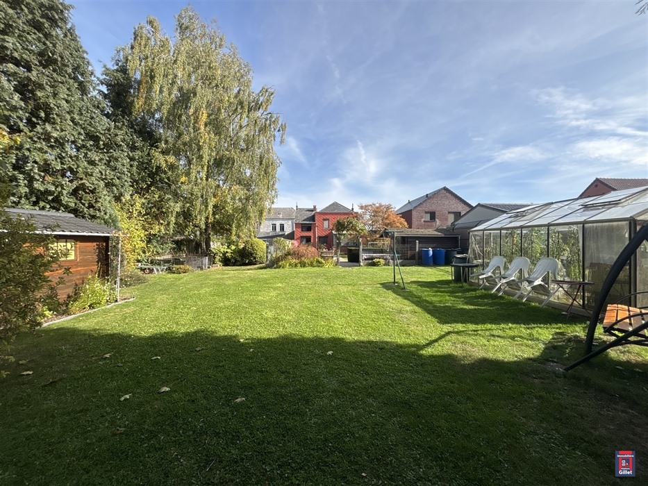 Spacieuse maison villageoise sur magnifique parcelle de 20 ares