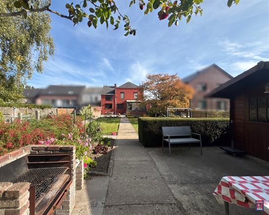 Spacieuse maison villageoise sur magnifique parcelle de 20 ares