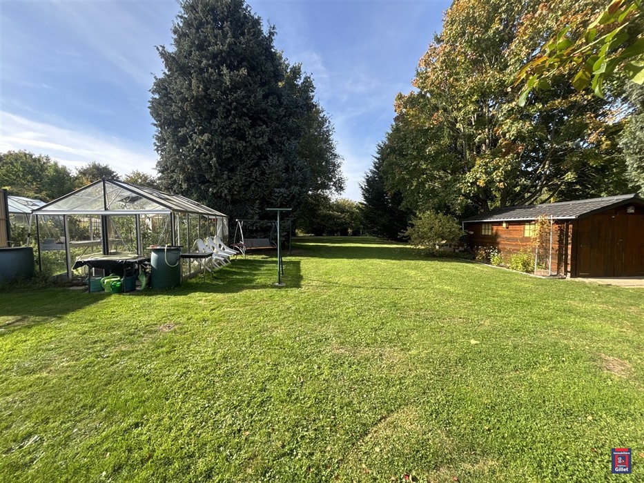 Spacieuse maison villageoise sur magnifique parcelle de 20 ares