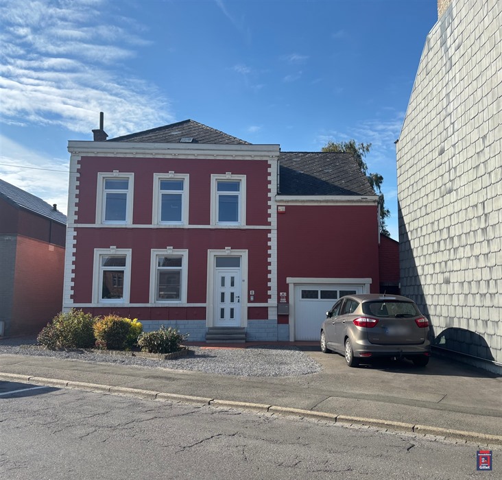 Spacieuse maison villageoise sur magnifique parcelle de 20 ares
