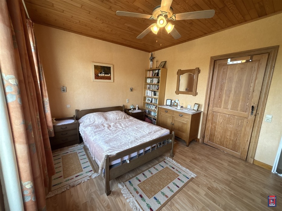 Spacieuse maison villageoise sur magnifique parcelle de 20 ares