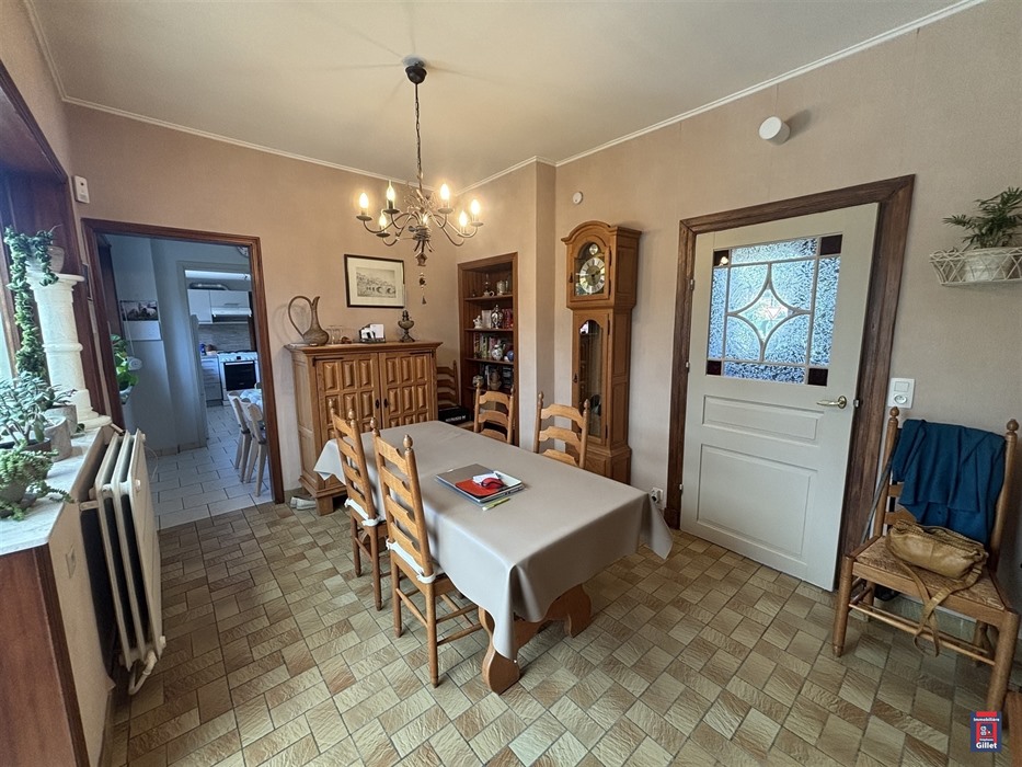 Spacieuse maison villageoise sur magnifique parcelle de 20 ares