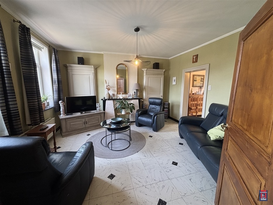 Spacieuse maison villageoise sur magnifique parcelle de 20 ares