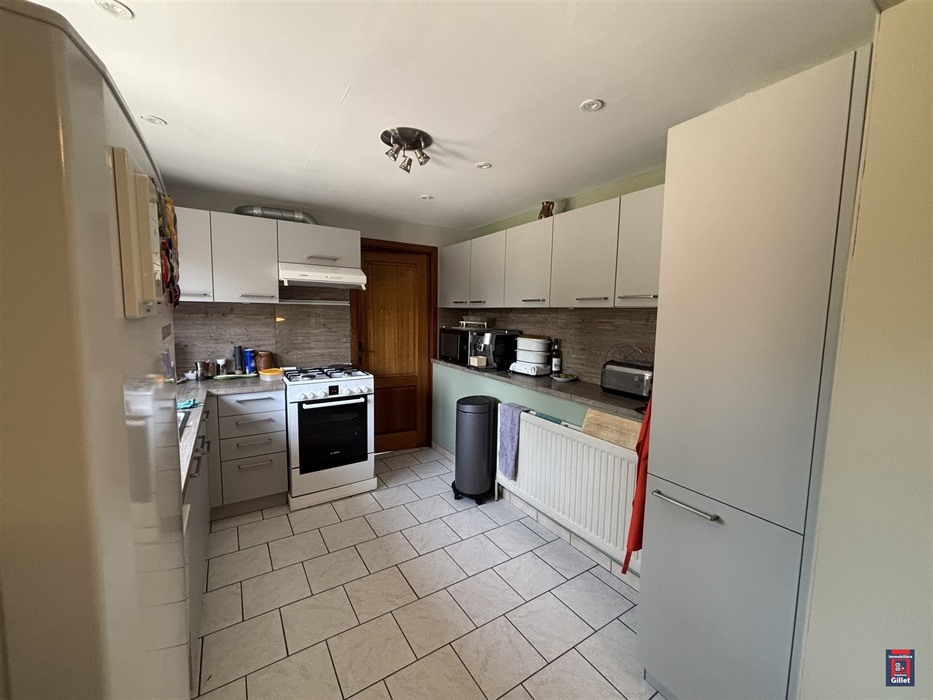 Spacieuse maison villageoise sur magnifique parcelle de 20 ares