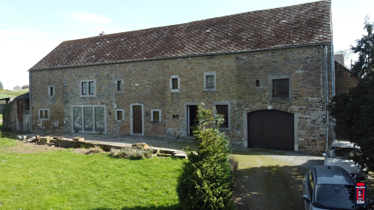 Charmante partie de ferme, pleine de caractère