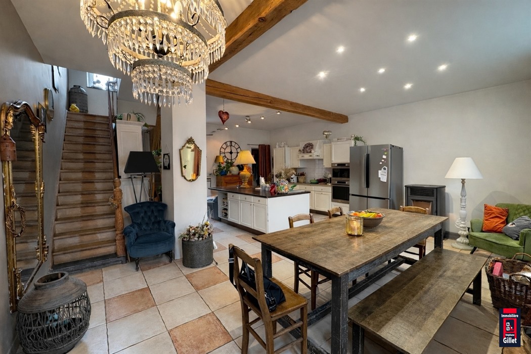 Spacieuse maison de village avec parkings et 6 chambres