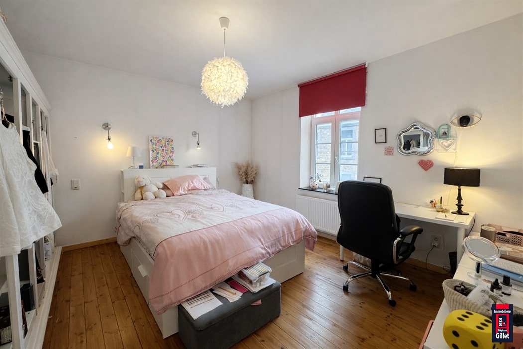 Spacieuse maison de village avec parkings et 6 chambres