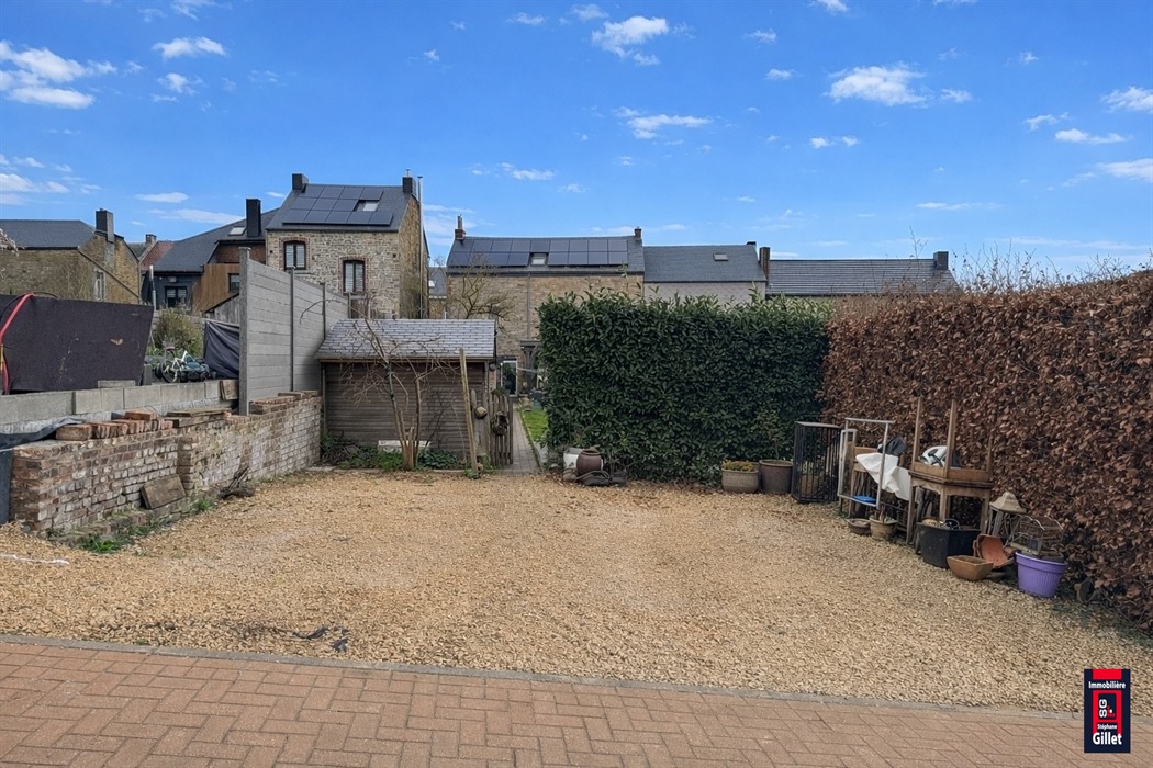 Spacieuse maison de village avec parkings et 6 chambres