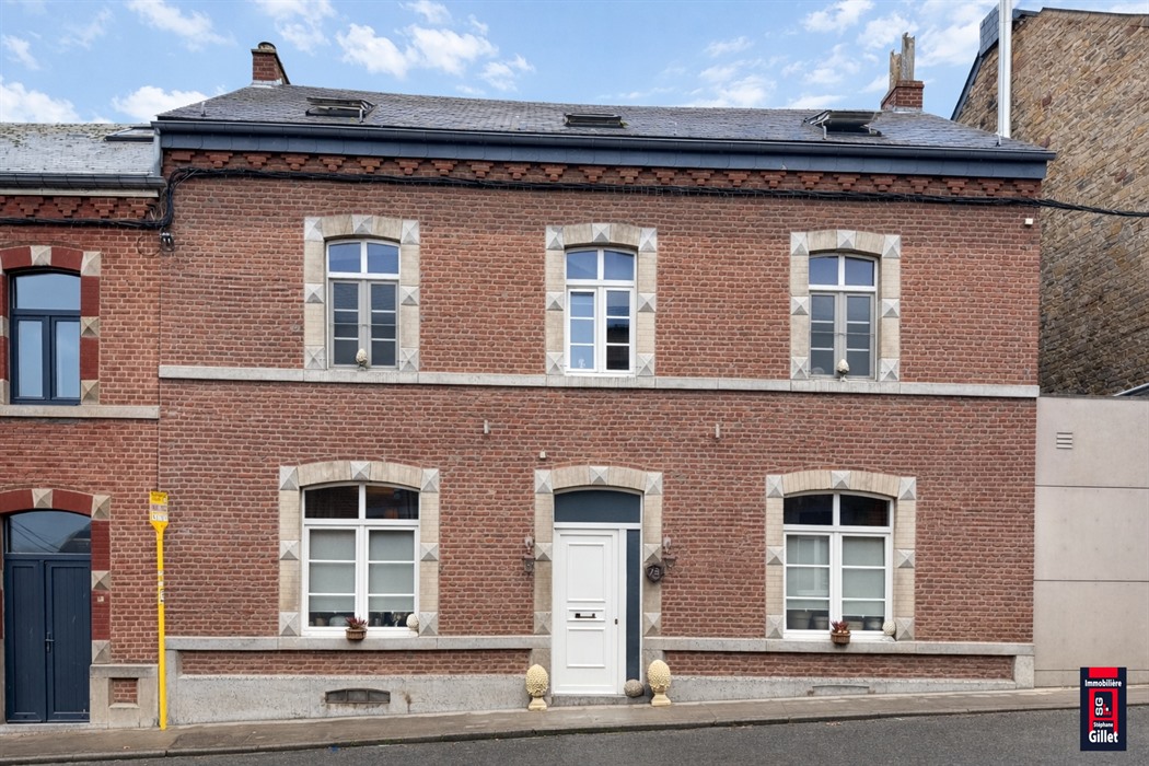 Spacieuse maison de village avec parkings et 6 chambres