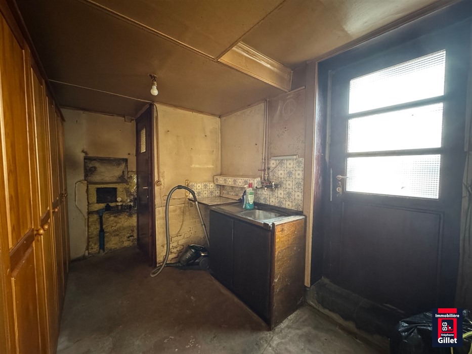Maison en pierre au beau potentiel d’aménagement