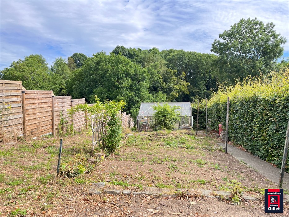 Maison en pierre au beau potentiel d’aménagement
