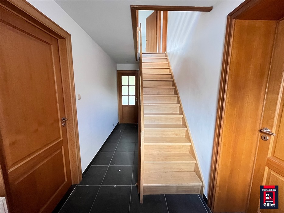 Charmante maison avec entrée secondaire pour prof. libérale