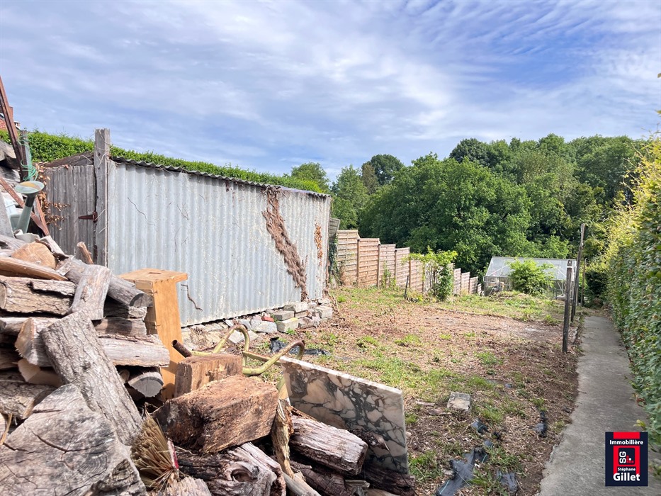 Maison en pierre au beau potentiel d’aménagement