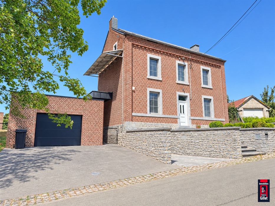 Maison familiale avec beau jardin et piscine