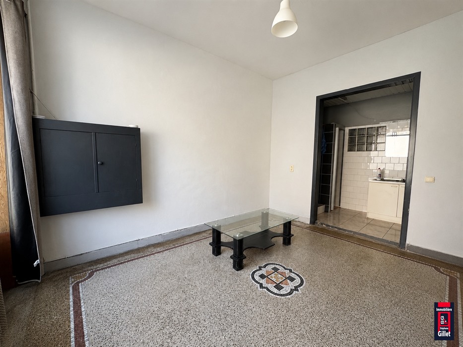 Espace commercial / bureau / stockage d’environ 20 m²