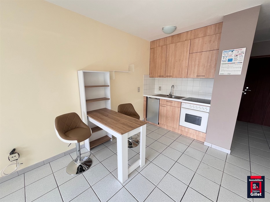 Studio idéalement situé à deux pas du centre-ville et de ses commodités