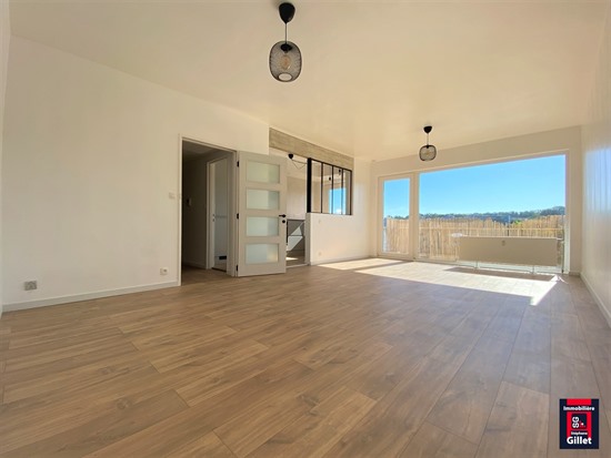Bel appartement à jambes