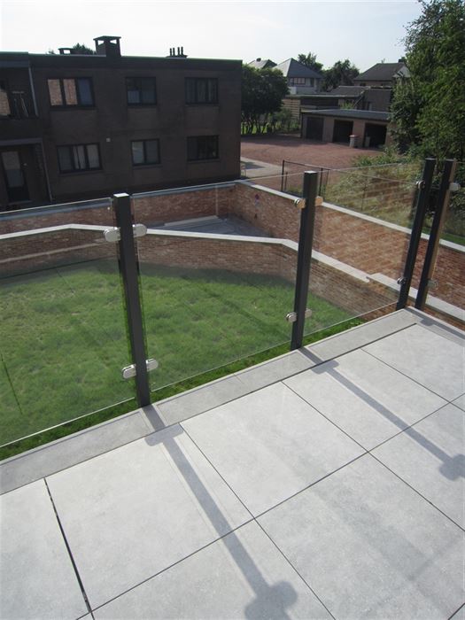 Appartement met 2 slaapkamers en terras