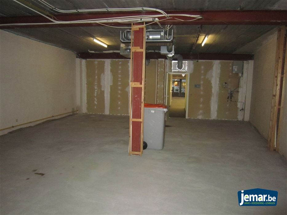 Handelspand van 250m²