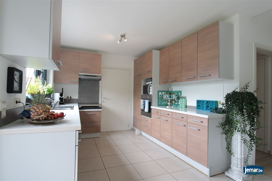 Gelijkvloers appartement met 2 slaapkamers