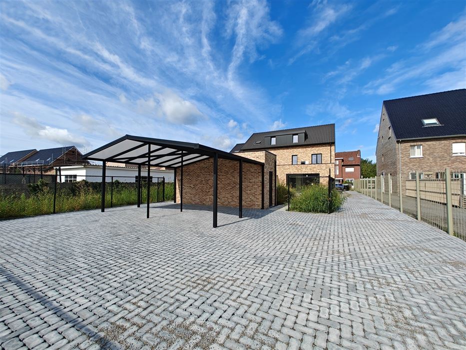 Nieuwbouwwoning BEN met 4 slpk, tuin en carport