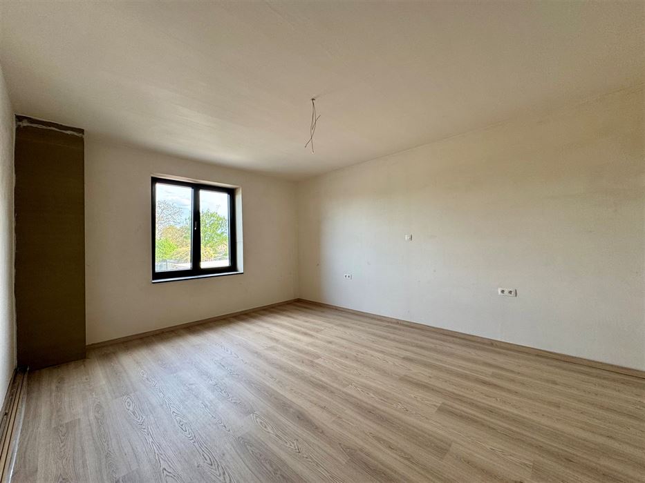 Nieuwbouwwoning BEN met 4 slpk, tuin en carport