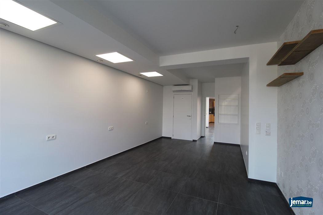 Gerenoveerde woning + handelshuis