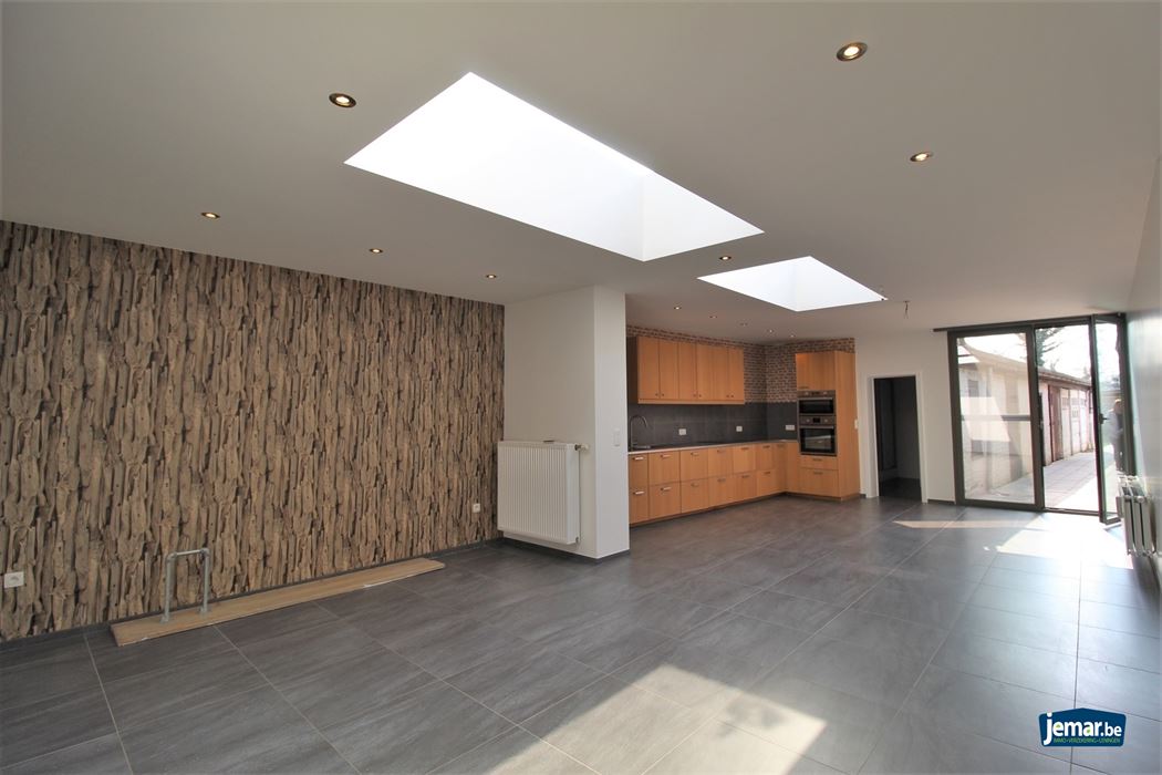 Gerenoveerde woning + handelshuis