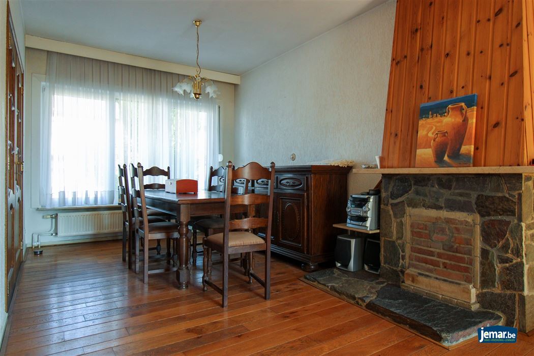 Te renoveren woning met 3 slaapkamers in Maasmechelen!