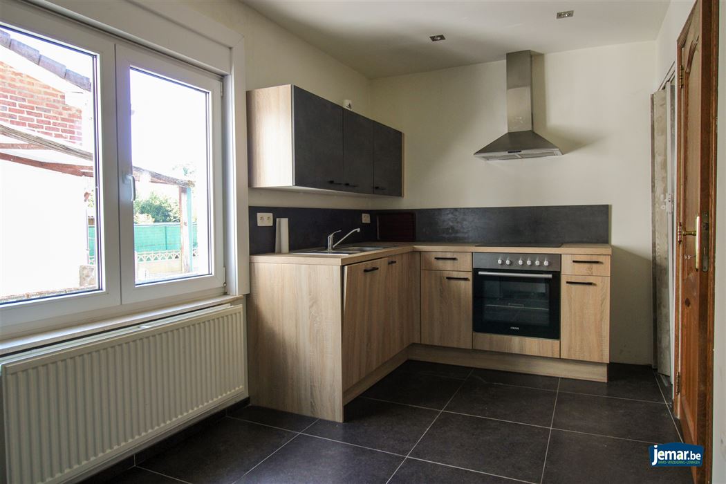 Te renoveren woning met 3 slaapkamers in Maasmechelen!