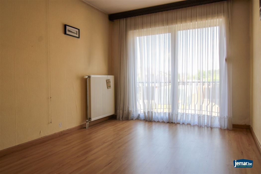 Te renoveren woning met 3 slaapkamers in Maasmechelen!