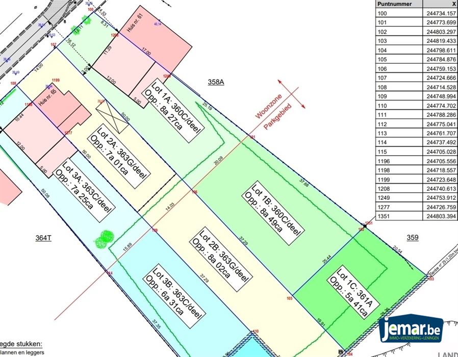 Een royale bouwgrond voor halfopen bebouwing van maar liefst 22a17!