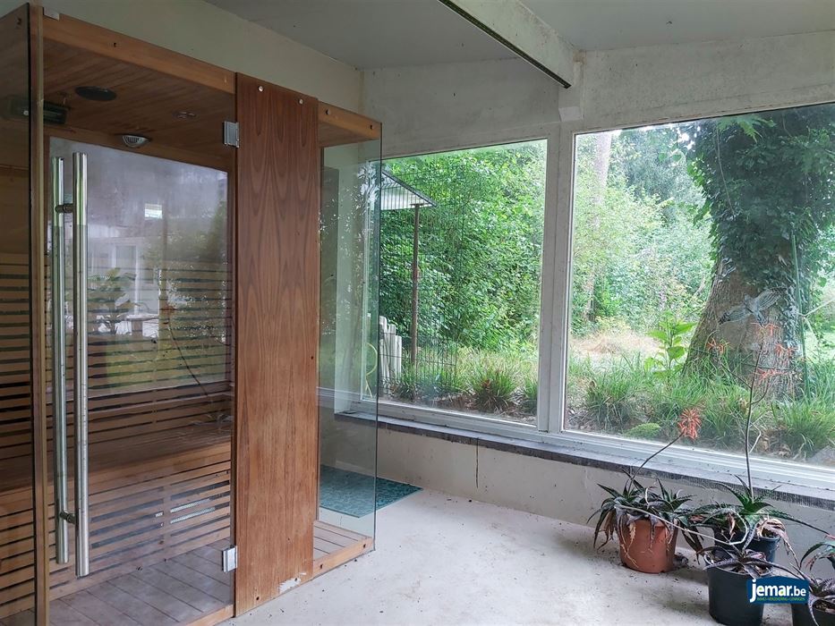 Te renoveren villa op toplocatie te Maasmechelen!