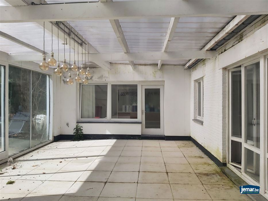 Te renoveren villa op toplocatie te Maasmechelen!