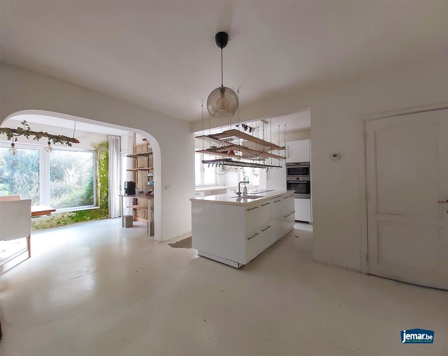 Te renoveren villa op toplocatie te Maasmechelen!