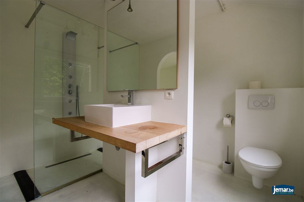 Te renoveren villa op toplocatie te Maasmechelen!
