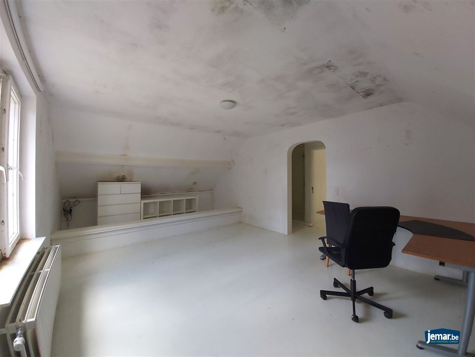 Te renoveren villa op toplocatie te Maasmechelen!