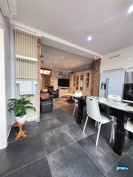 Huis
