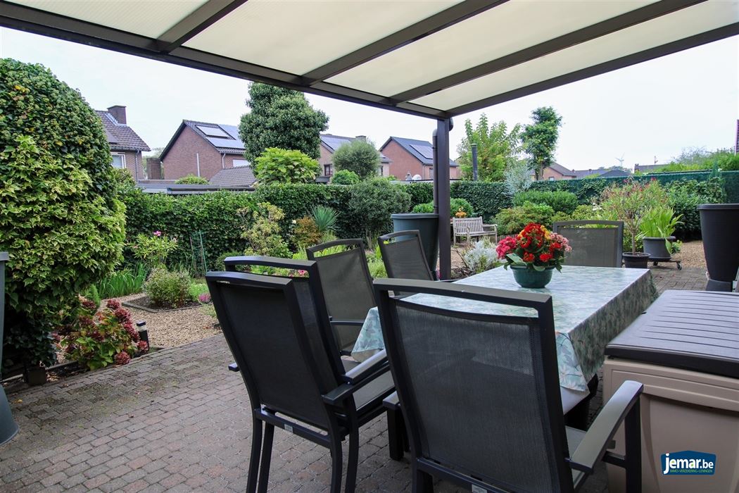 Gelijkvloerse woning met 3 slaapkamers (uitbreiding mogelijk) in doodlopende straat te Opgrimbie!