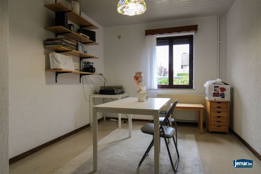 Gelijkvloerse woning met 3 slaapkamers (uitbreiding mogelijk) in doodlopende straat te Opgrimbie!