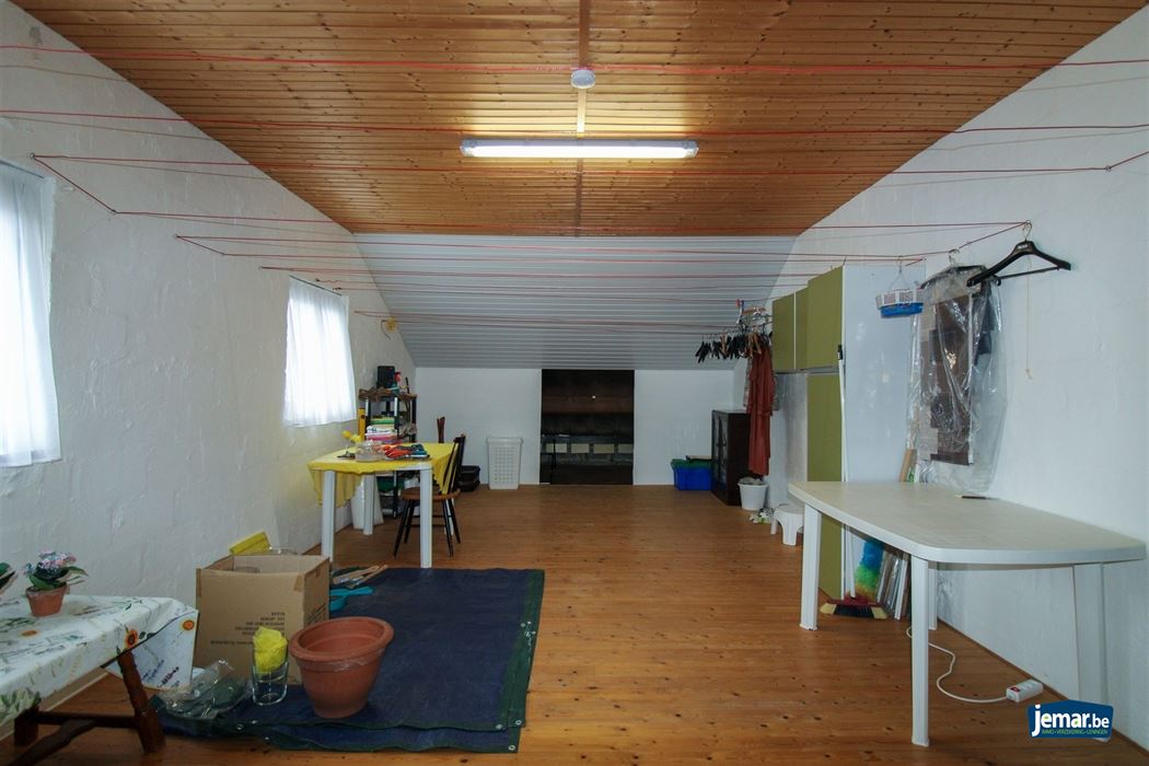 Gelijkvloerse woning met 3 slaapkamers (uitbreiding mogelijk) in doodlopende straat te Opgrimbie!