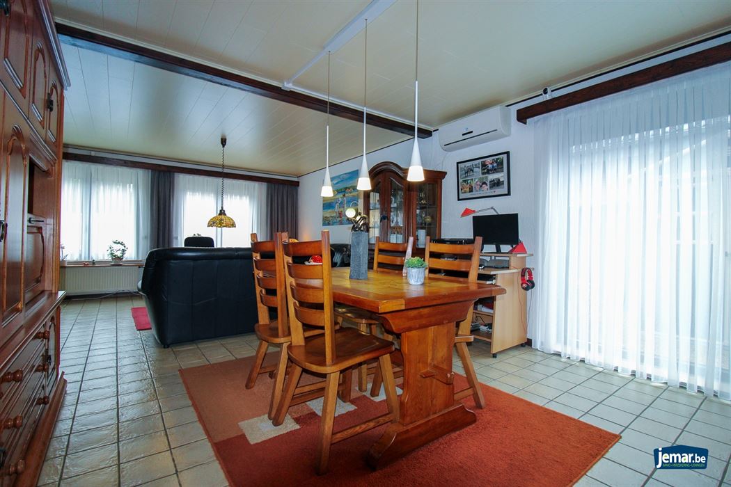 Gelijkvloerse woning met 3 slaapkamers (uitbreiding mogelijk) in doodlopende straat te Opgrimbie!