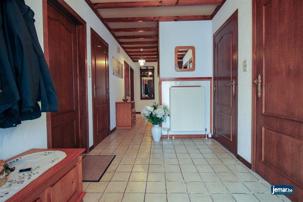 Gelijkvloerse woning met 3 slaapkamers (uitbreiding mogelijk) in doodlopende straat te Opgrimbie!