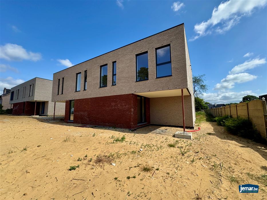 Nieuwbouwwoningen - instapklaar, energiezuinig, prachtige ligging en 3 slaapkamers