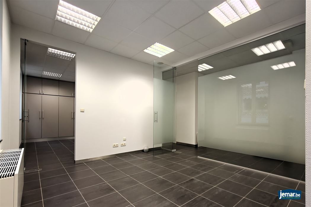 Op te frissen handelspand op top locatie in het centrum van Borgloon